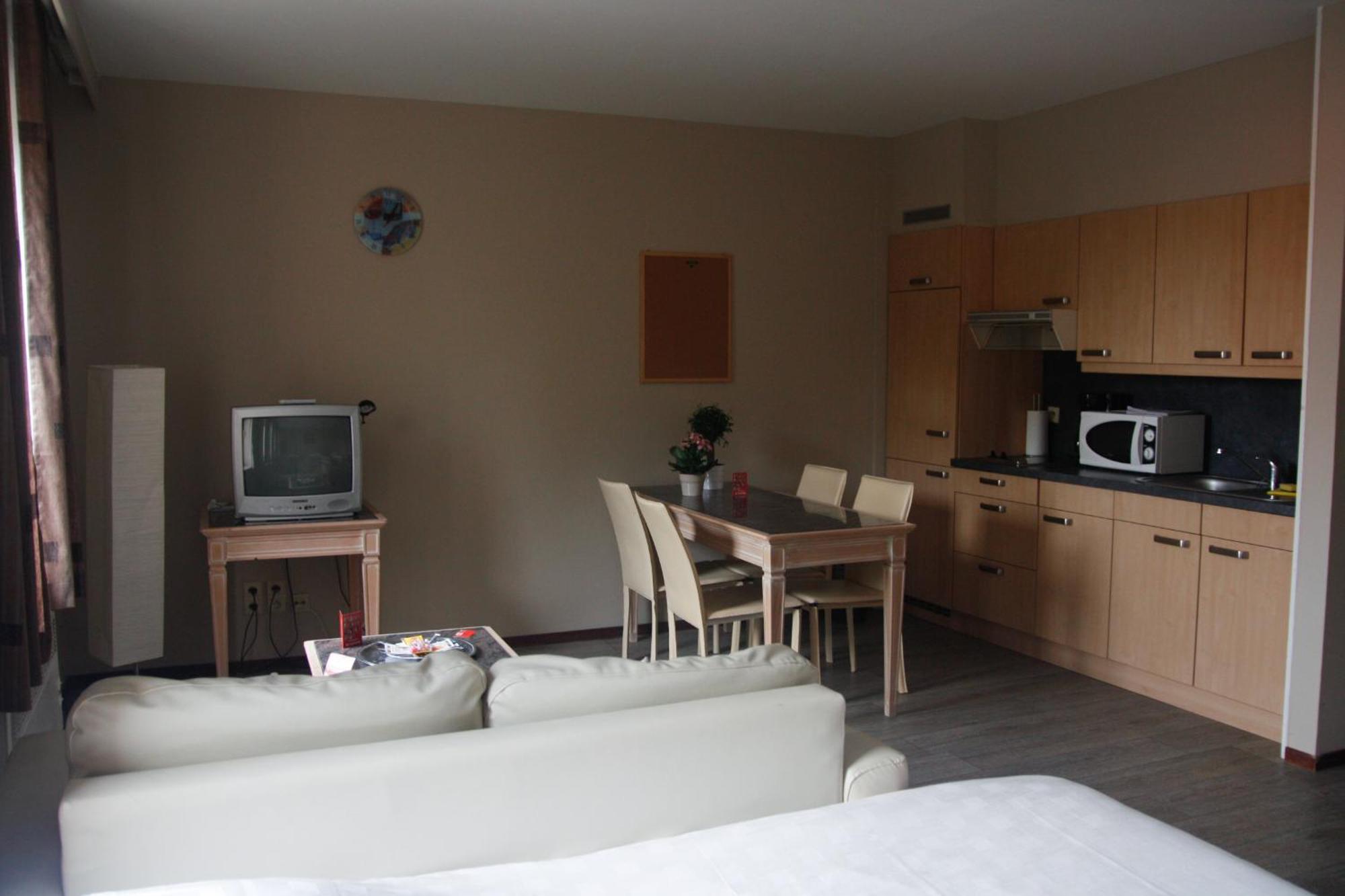 Ambassador Suites แอนต์เวิร์ป ภายนอก รูปภาพ