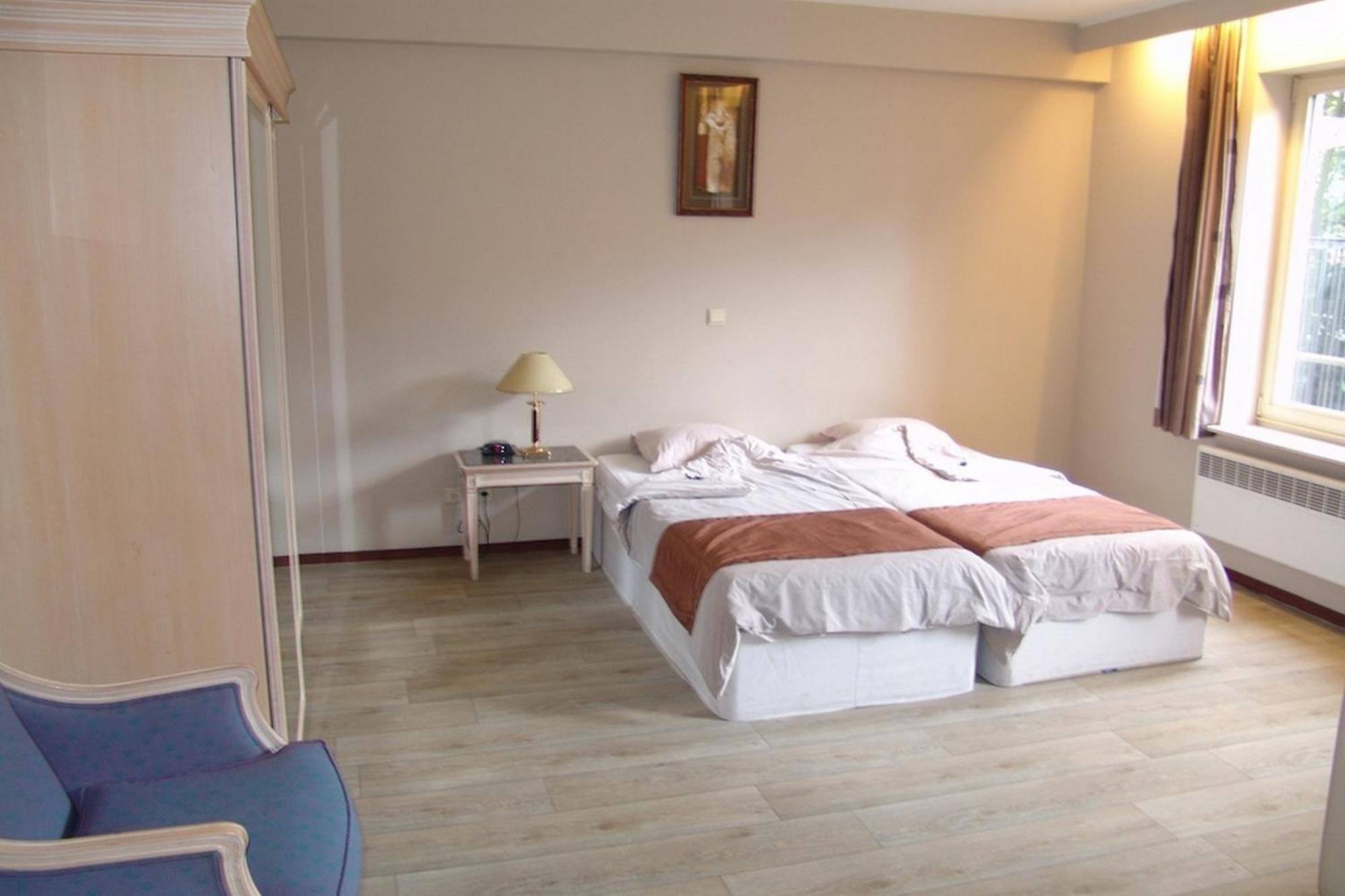 Ambassador Suites แอนต์เวิร์ป ภายนอก รูปภาพ