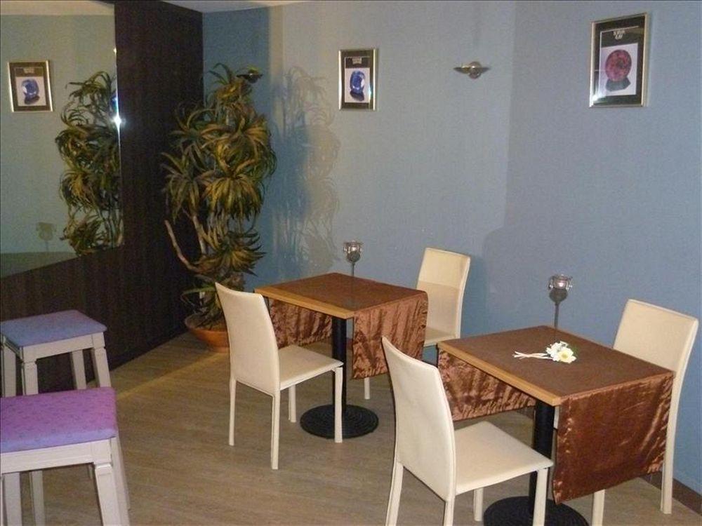 Ambassador Suites แอนต์เวิร์ป ภายนอก รูปภาพ