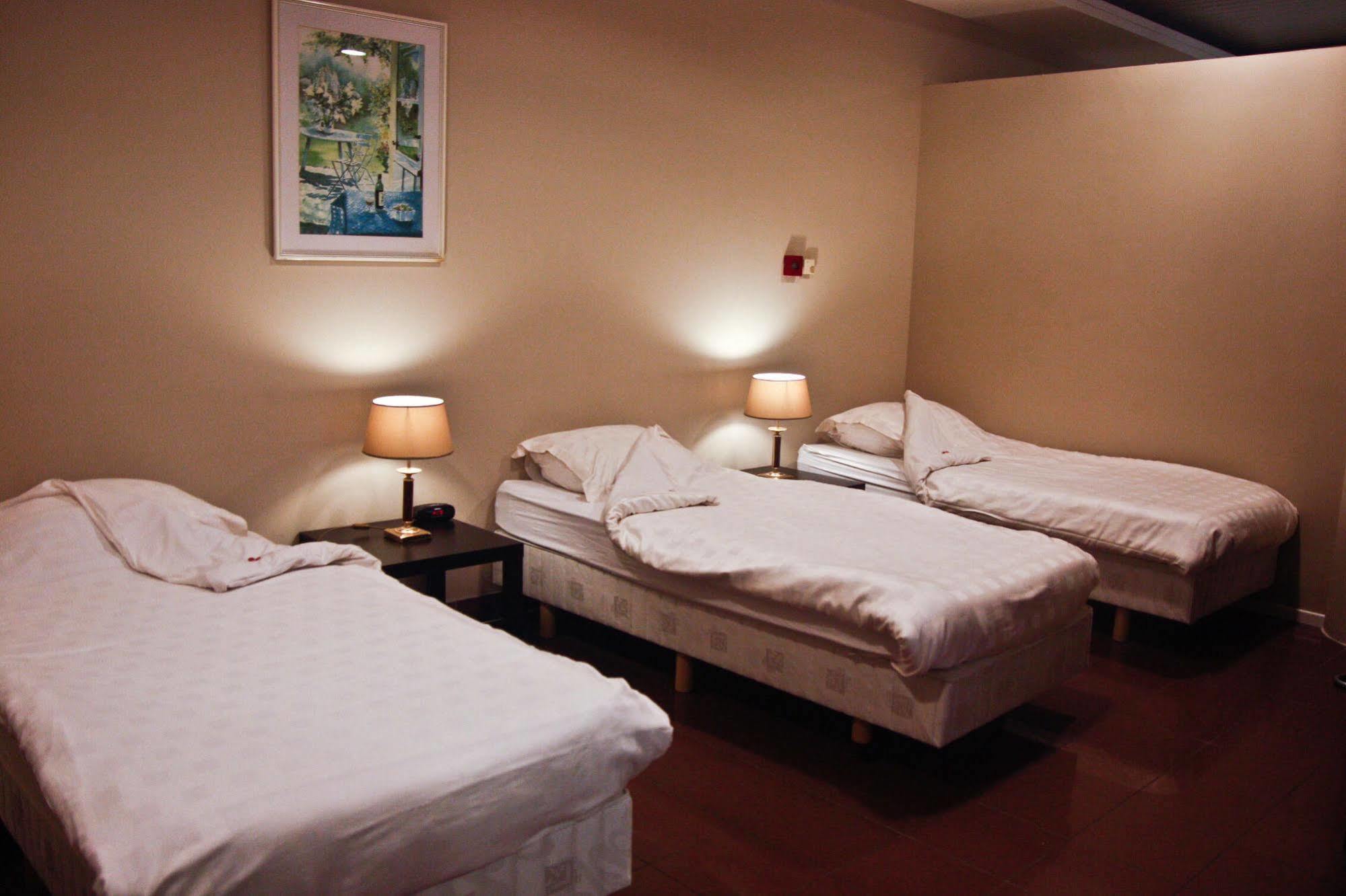 Ambassador Suites แอนต์เวิร์ป ภายนอก รูปภาพ