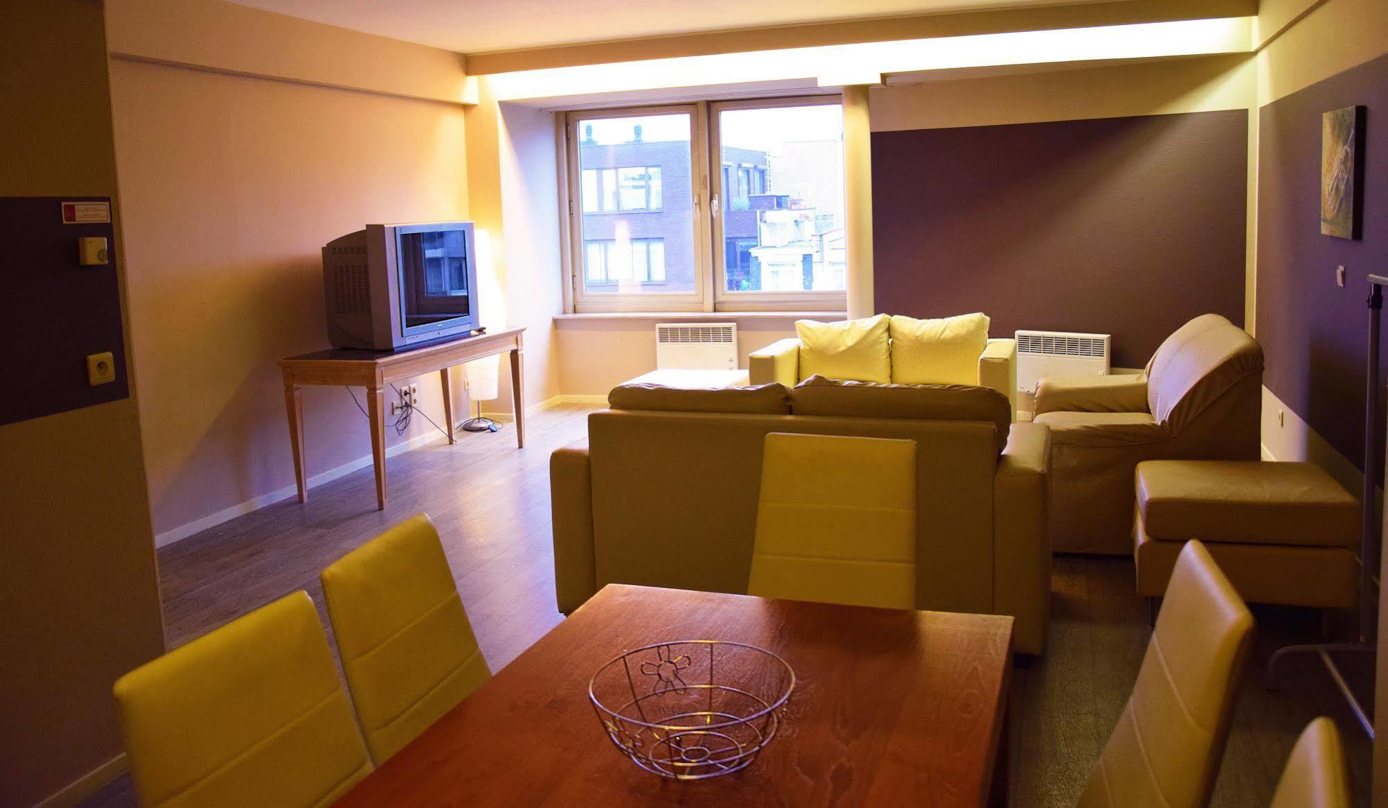 Ambassador Suites แอนต์เวิร์ป ภายนอก รูปภาพ